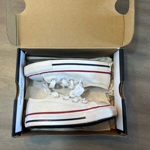 Converse white boys girls unisex sneakers 6c with box B1G1 50% off
